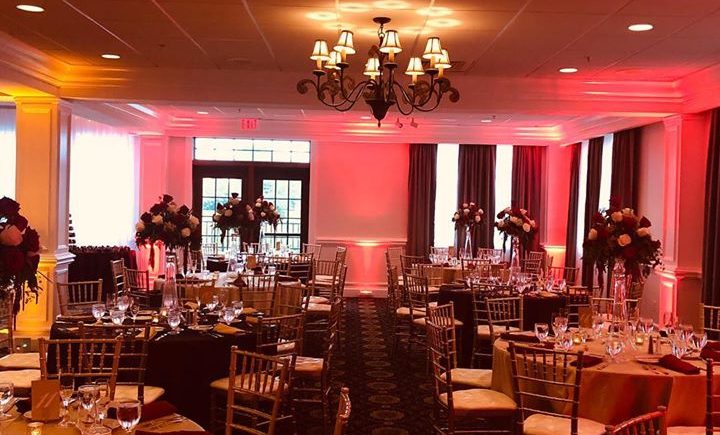 DCViBEZ Reception lighting. #dcvibez #djjatin #leduplighting #dcvreception #dcvibezdjs #burgundygold @ Dominion Valley Country Club